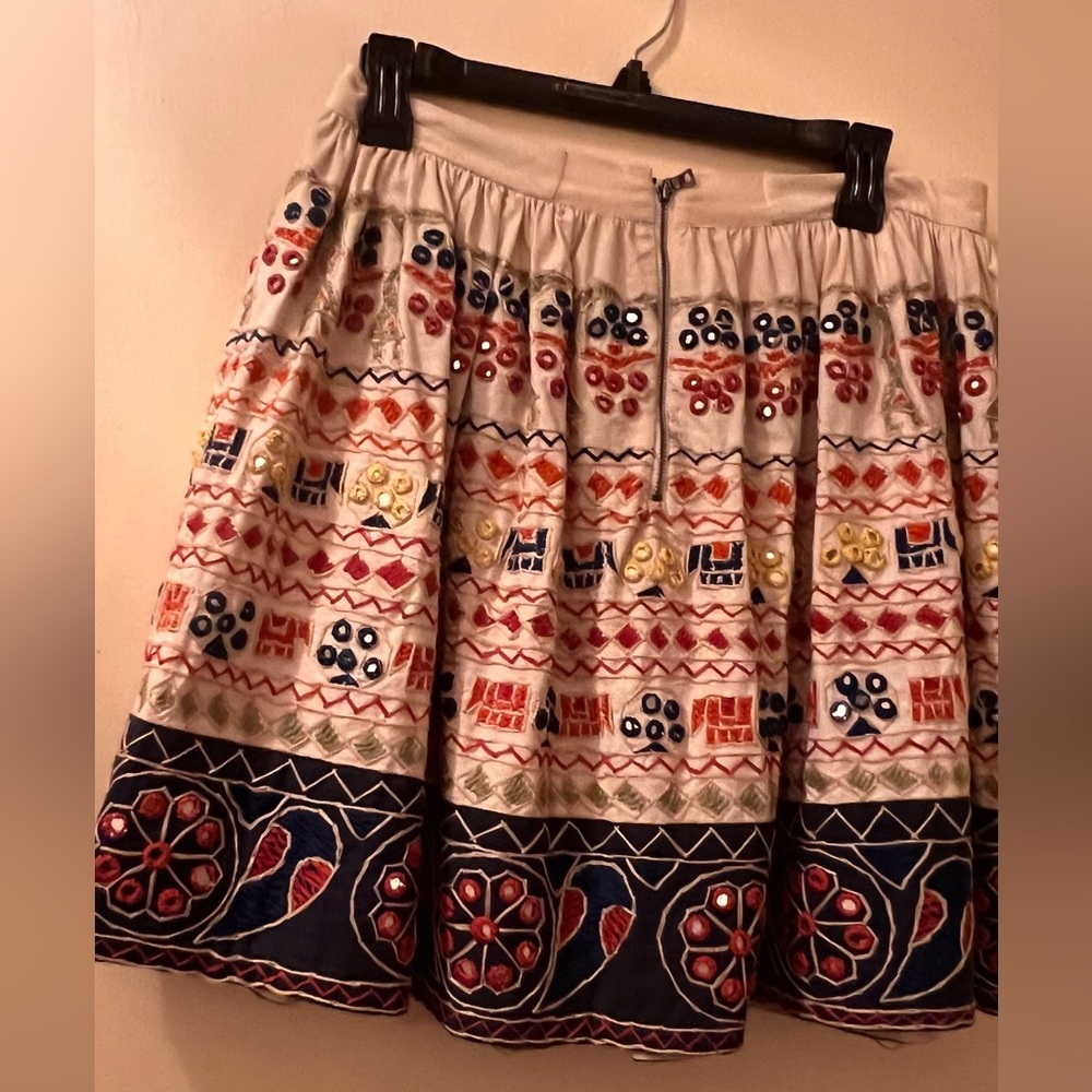 Alice and Olivia Tania mini skirt gently pre-used - Picture 10 of 12
